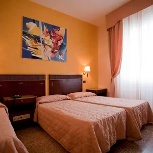 La Pace 3*, Pisa Italië